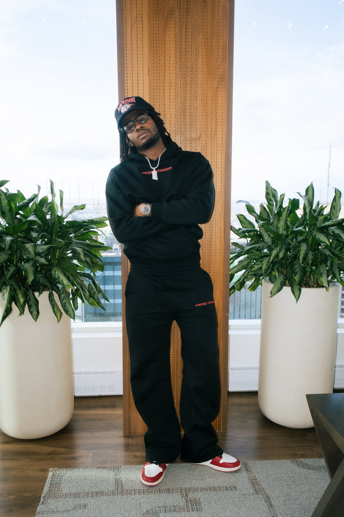 AV Iconic Uniform - Black