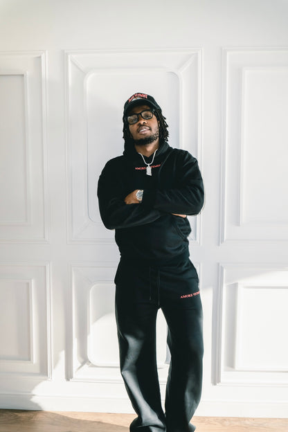 AV Iconic Uniform - Black